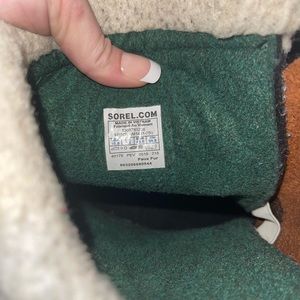 Sorel mens caribou boots size 10 1/2